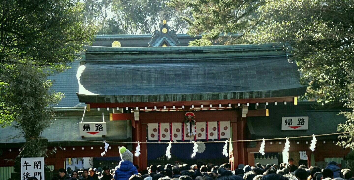 大國魂神社　初詣　混雑